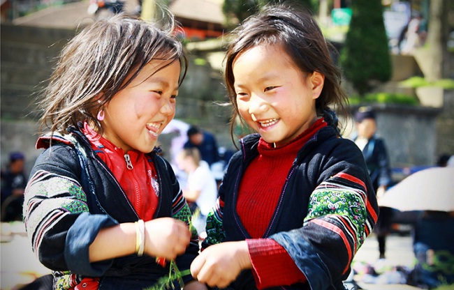 amies-intimes-chez-des-enfants-ethniques-vietnam